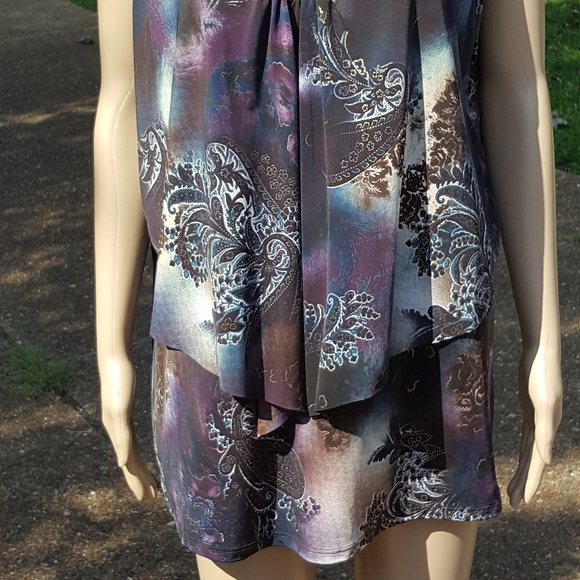 Dress Barn Woman Exquisite V neck blouse - Picture 2 of 4